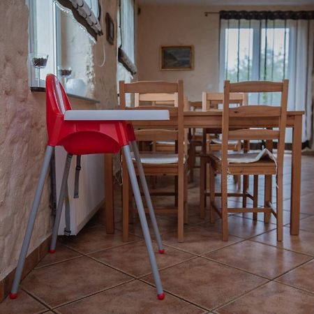Dworek Debina - Idealny Dla Rodzin I Przyjaciol - Wspolna Sala Do Biesiadowania , Plaza Przyjazna Psom Экстерьер фото