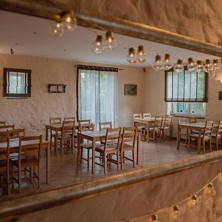 Dworek Debina - Idealny Dla Rodzin I Przyjaciol - Wspolna Sala Do Biesiadowania , Plaza Przyjazna Psom Экстерьер фото