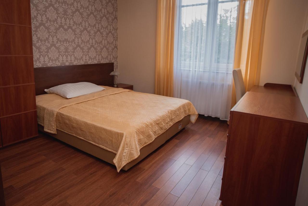 Dworek Debina - Idealny Dla Rodzin I Przyjaciol - Wspolna Sala Do Biesiadowania , Plaza Przyjazna Psom Экстерьер фото