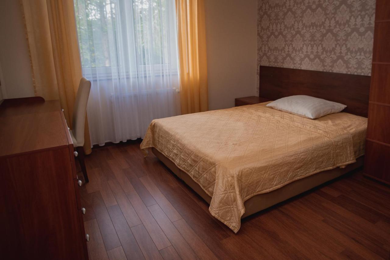 Dworek Debina - Idealny Dla Rodzin I Przyjaciol - Wspolna Sala Do Biesiadowania , Plaza Przyjazna Psom Экстерьер фото